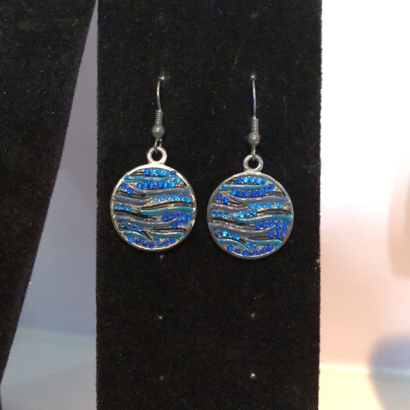 Rhinestone and Matte Silver Necklace & Earring Set - Picture 8 of 10